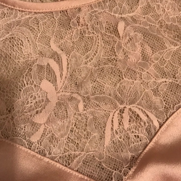 H&M lace top - Picture 2 of 3